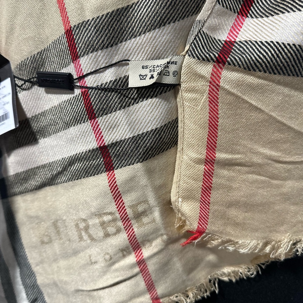 Burberry Classic Check Scarf in Cream and Black - Picture 5 of 9